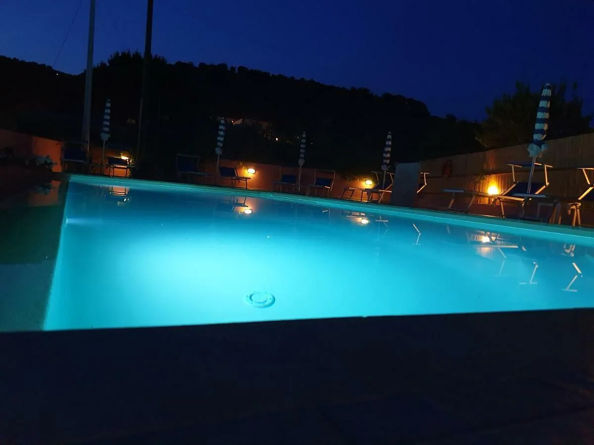 Elbaloves Appartaments Villa Capoliveri  Capoliveri (Isola d'Elba)